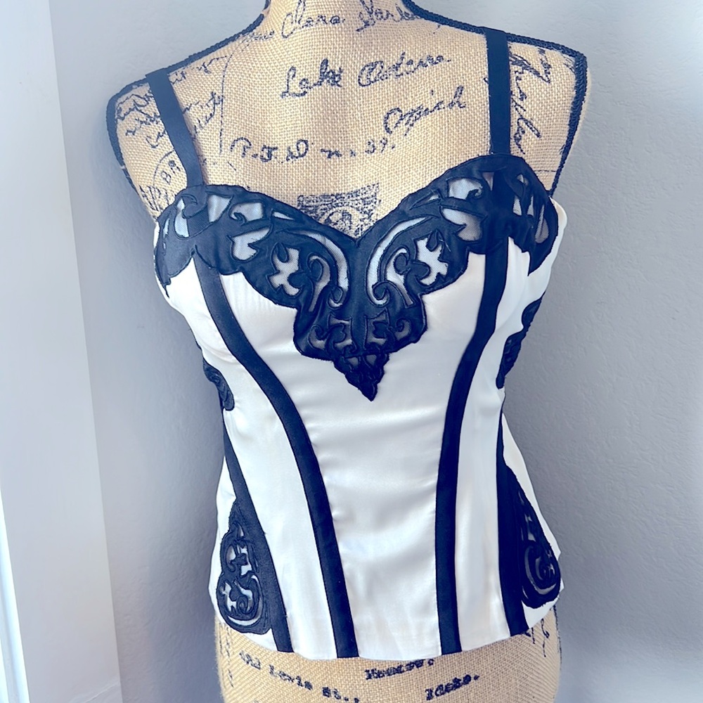 Iconic Bebe Corset